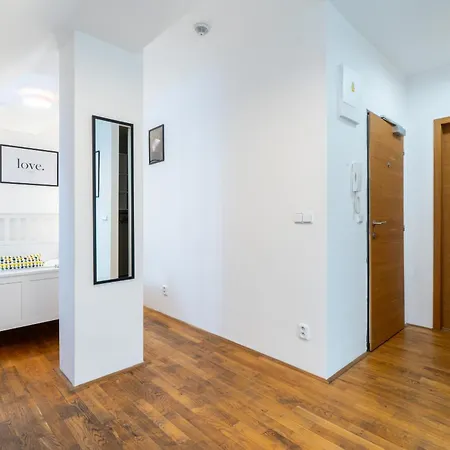 Mitte Apartmán *